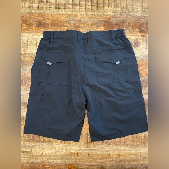 Outdoor Sports Mens shorts, size 36 - Picture 2 of 3